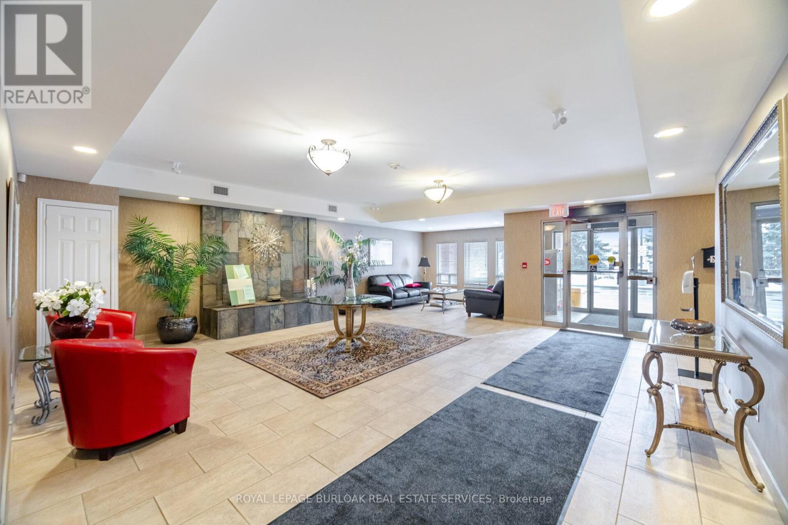 207 - 1499 Nottinghill Gate, Oakville, Ontario  L6M 5G1 - Photo 3 - W12823018