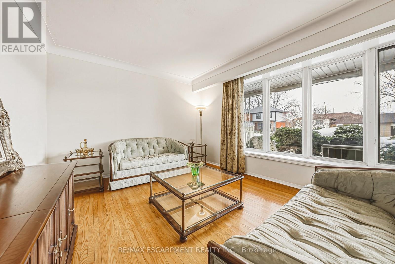 5410 Murray Crescent, Burlington, Ontario  L7L 3S7 - Photo 4 - W12823020