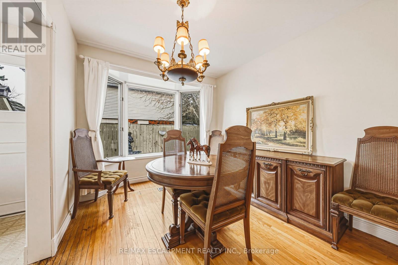 5410 Murray Crescent, Burlington, Ontario  L7L 3S7 - Photo 6 - W12823020