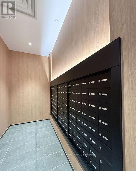 702 - 770 Whitlock Avenue, Milton, Ontario  L9E 2B2 - Photo 5 - W12823024