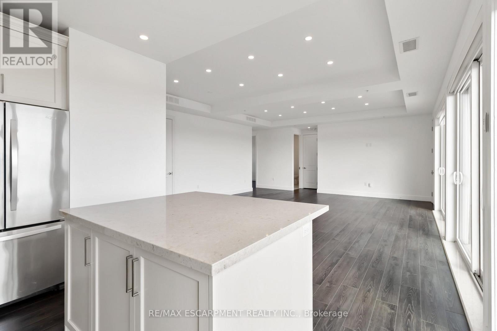 601 - 640 Sauve Street, Milton, Ontario  L9T 9A7 - Photo 10 - W12823034