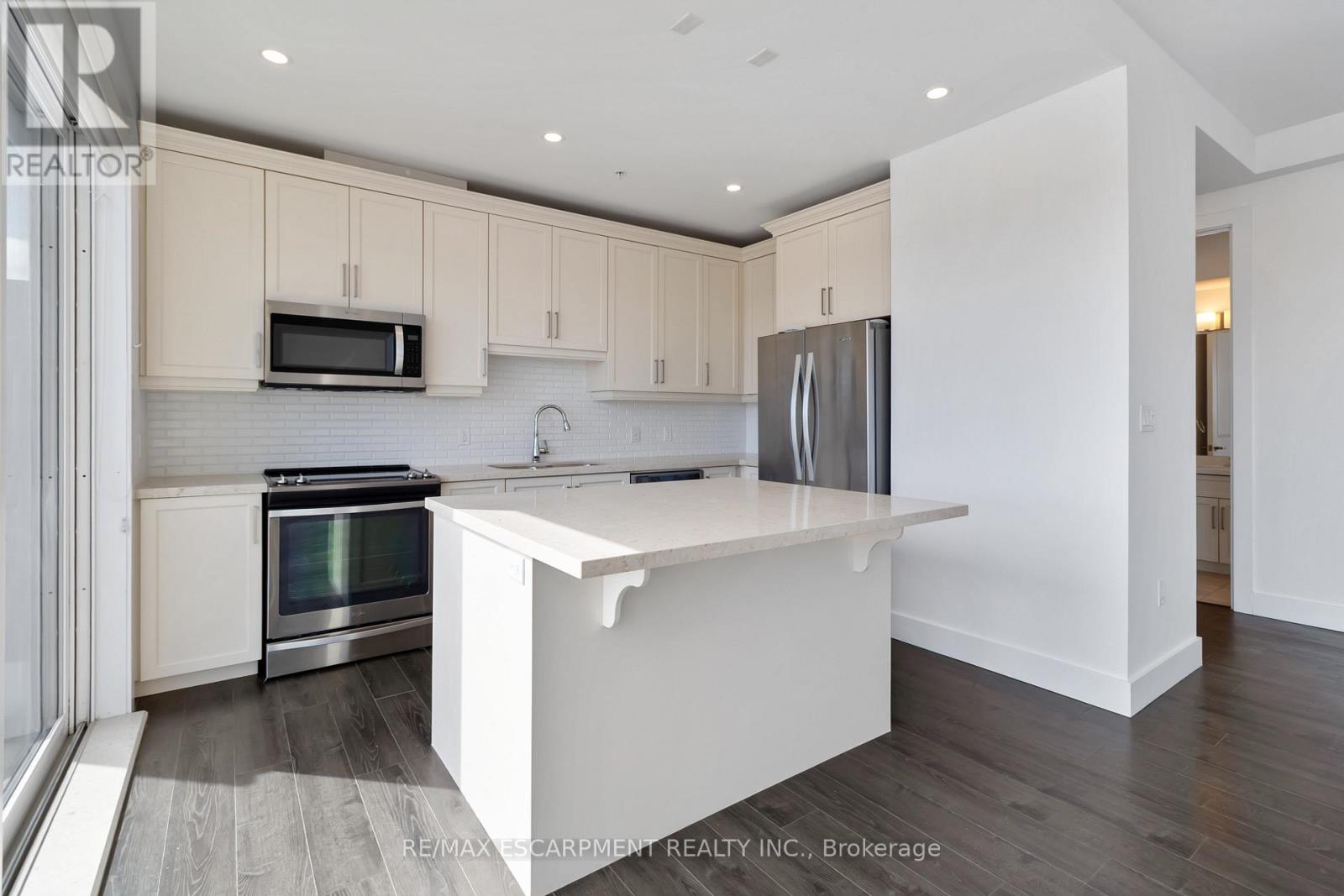 601 - 640 Sauve Street, Milton, Ontario  L9T 9A7 - Photo 8 - W12823034