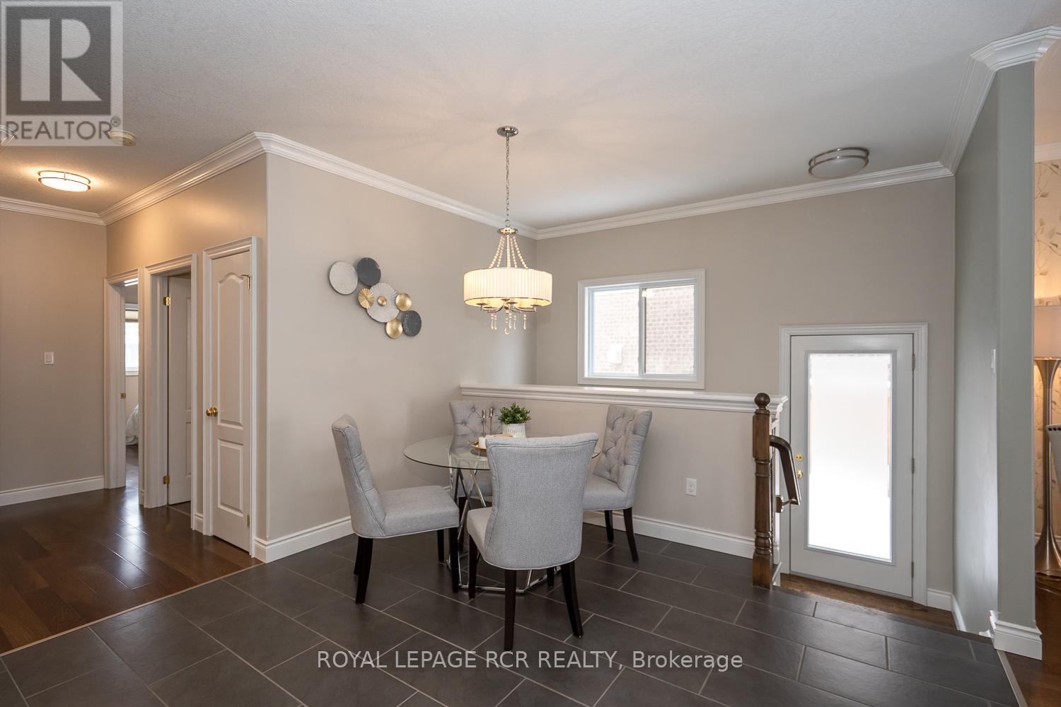 39 Dinnick Crescent, Orangeville, Ontario  L9W 0B7 - Photo 6 - W12823044