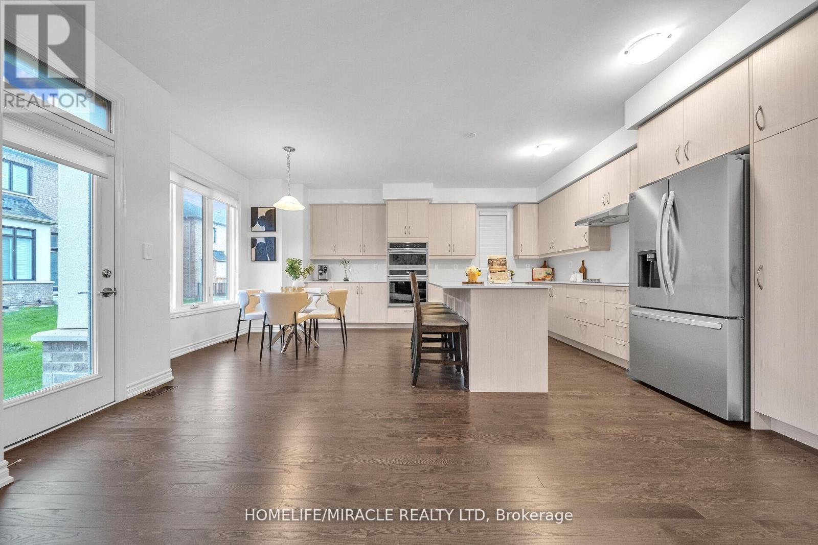 1536 Buttercup Court, Milton, Ontario  L9E 2G3 - Photo 13 - W12823092