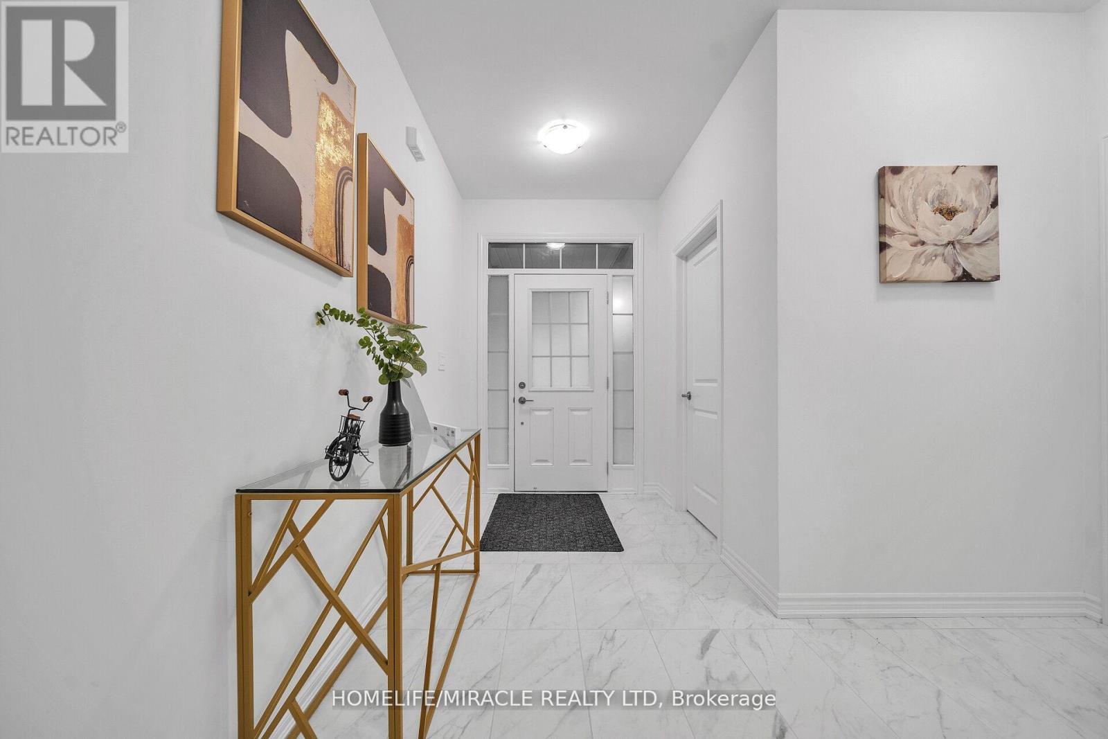 1536 Buttercup Court, Milton, Ontario  L9E 2G3 - Photo 3 - W12823092