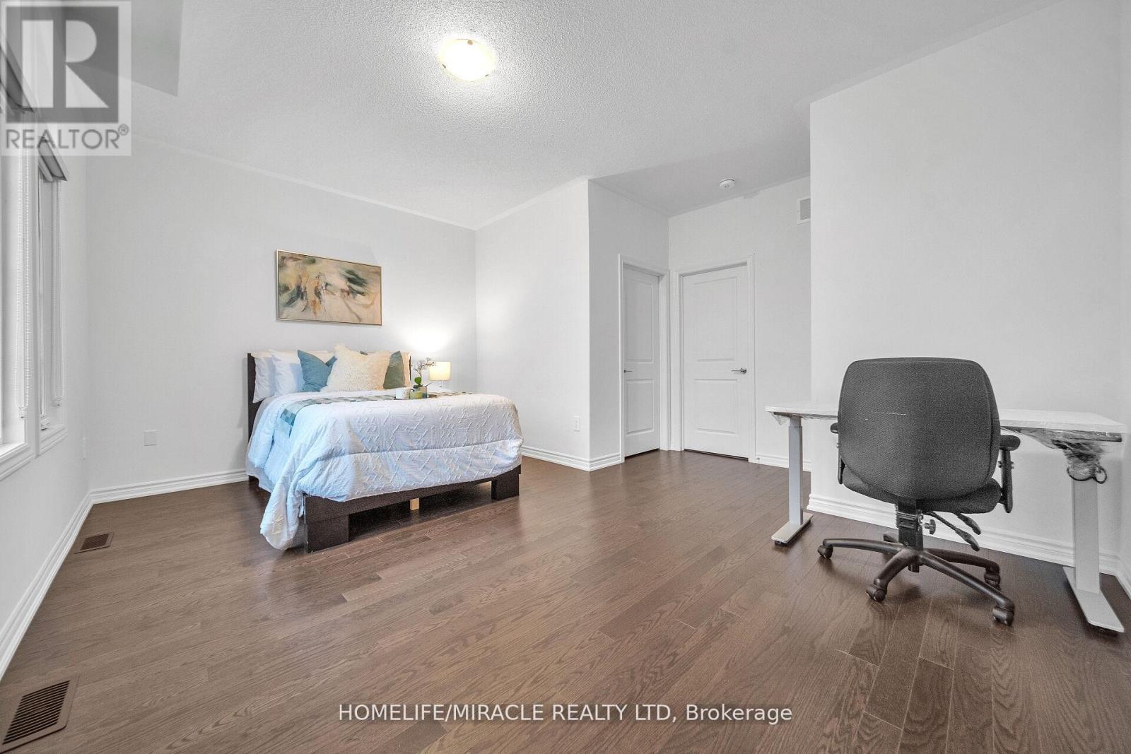 1536 Buttercup Court, Milton, Ontario  L9E 2G3 - Photo 32 - W12823092