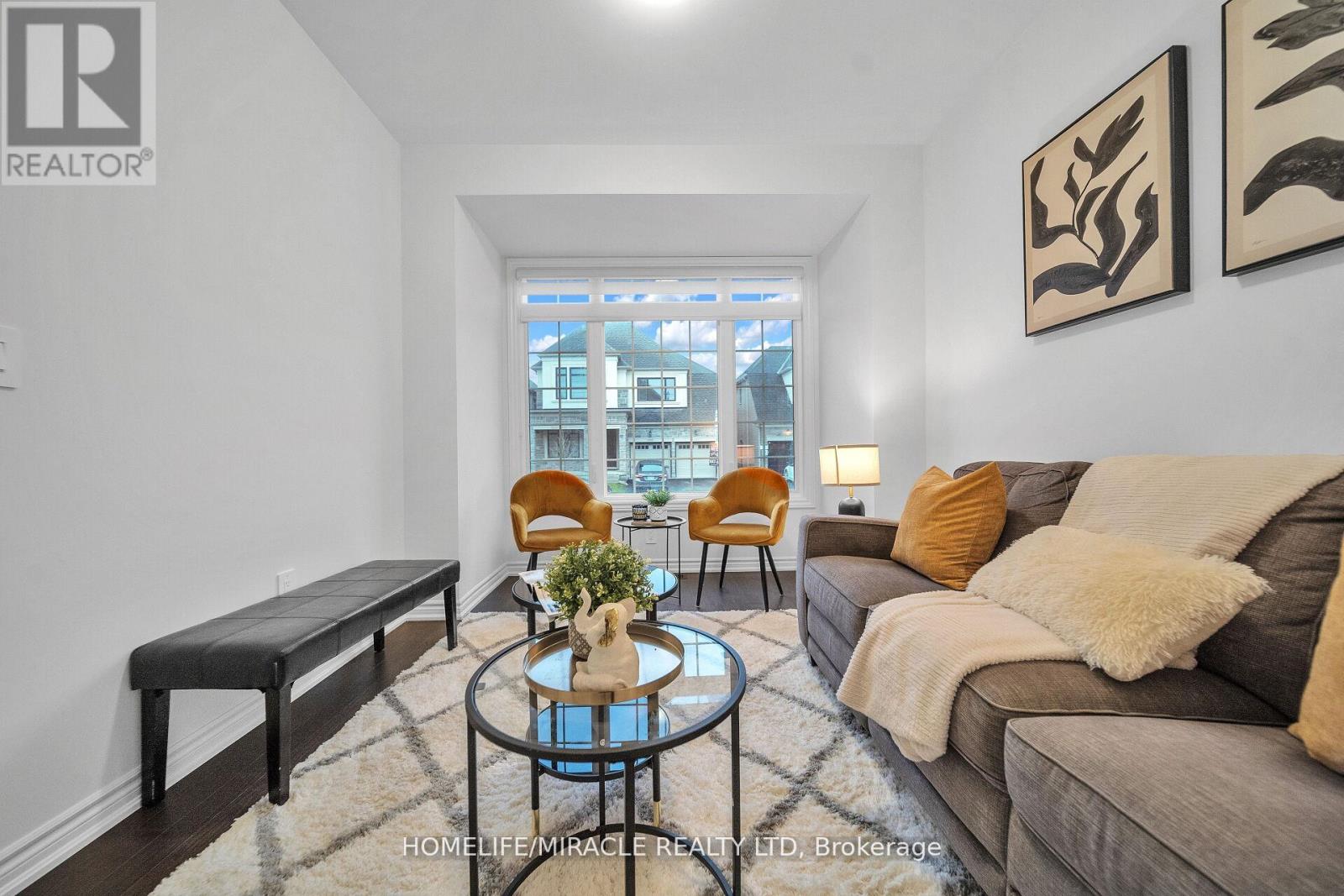 1536 Buttercup Court, Milton, Ontario  L9E 2G3 - Photo 6 - W12823092