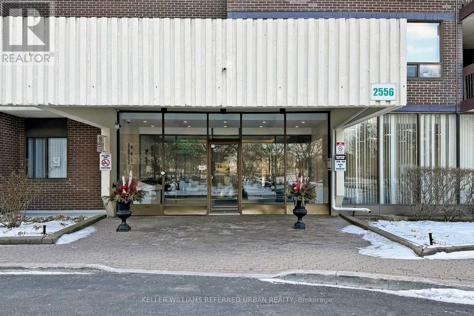 202 - 2556 Argyle Road, Mississauga, Ontario L5B 2H5 - Photo 2 - W12823140