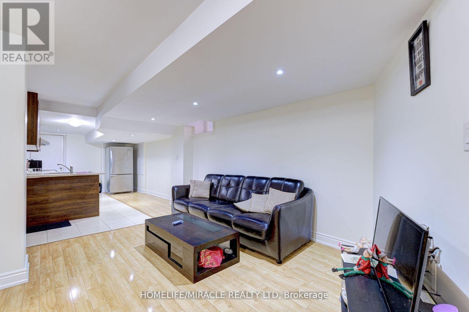 Basement - 26 Fitzgibson Street, Brampton, Ontario  L6Y 0H8 - Photo 4 - W12823152