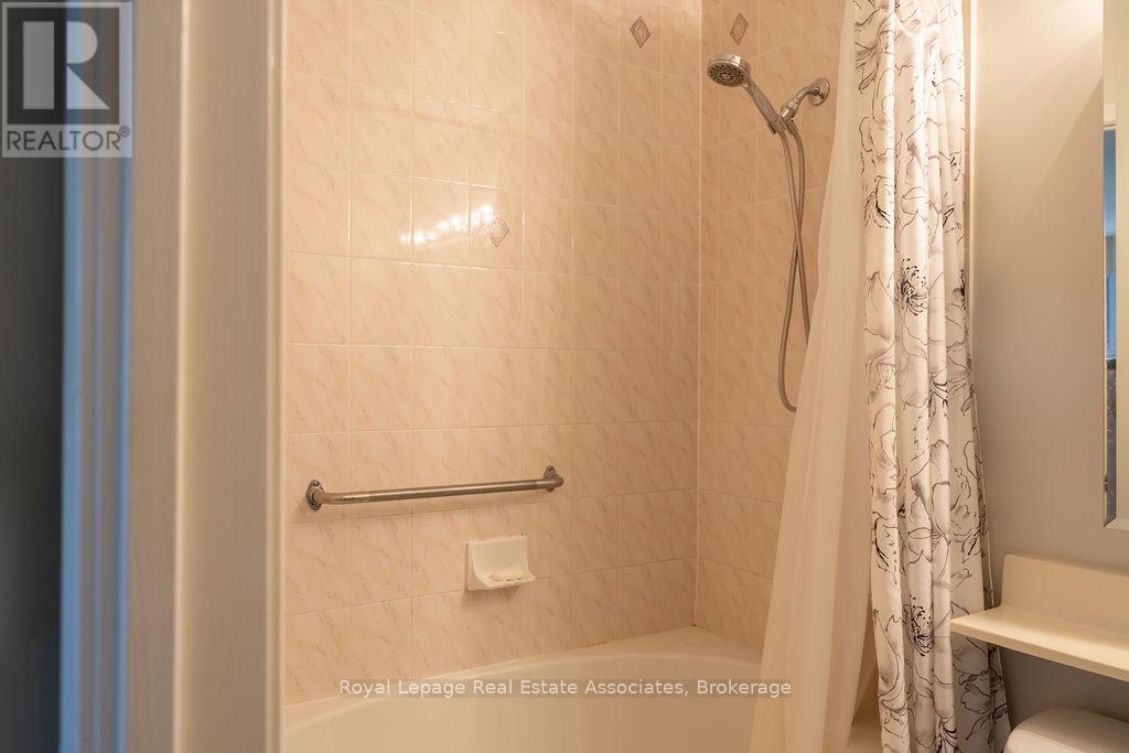 104 - 1150 Parkwest Place, Mississauga, Ontario  L5E 3K4 - Photo 12 - W12823172