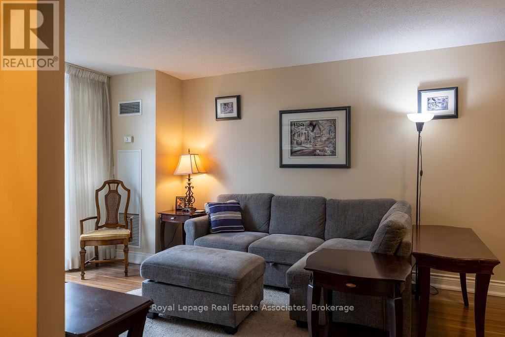 104 - 1150 Parkwest Place, Mississauga, Ontario  L5E 3K4 - Photo 4 - W12823172