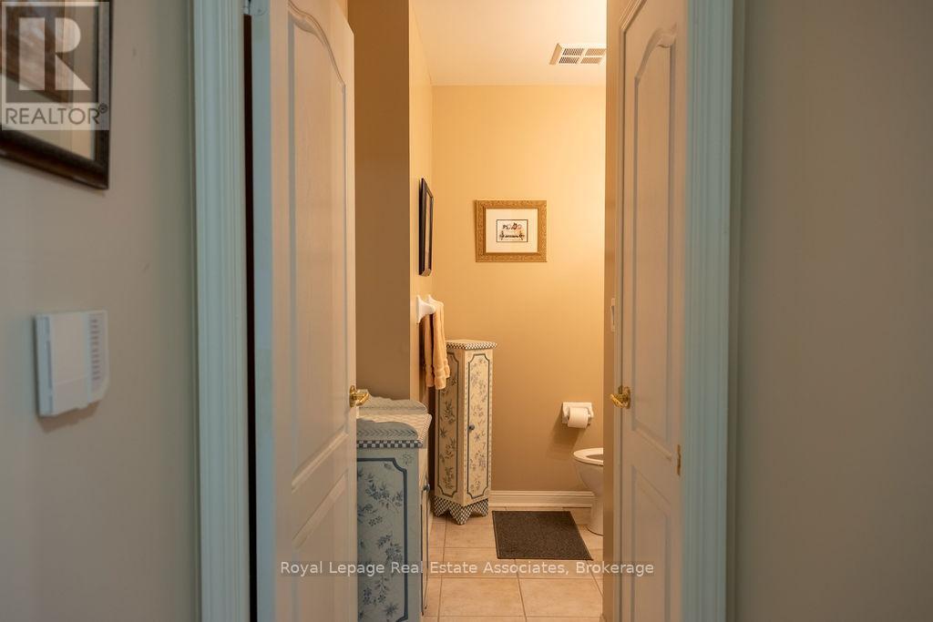 104 - 1150 Parkwest Place, Mississauga, Ontario  L5E 3K4 - Photo 9 - W12823172