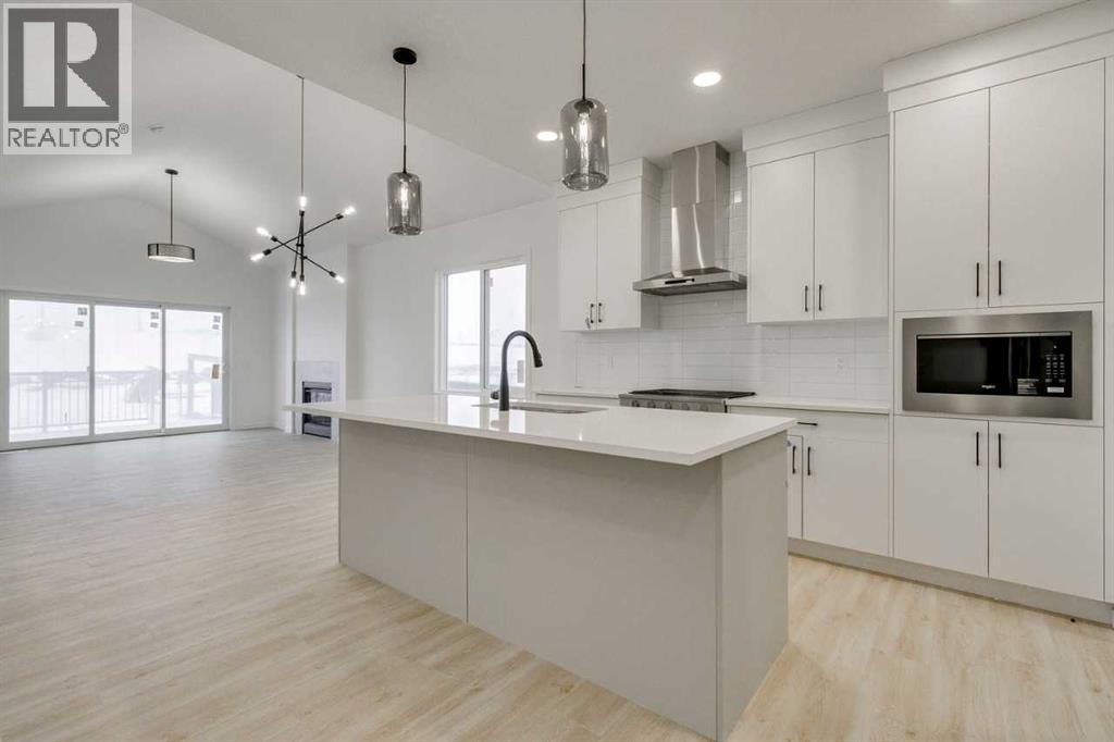 75 Fireside Common, Cochrane, Alberta  T4C 3E1 - Photo 7 - A2271464