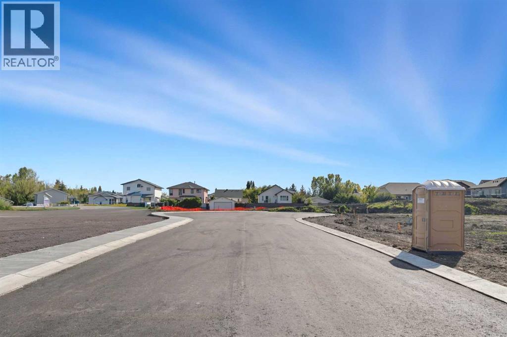 8 Dunham Court Nw, Diamond Valley, Alberta  T0L 2A0 - Photo 4 - A2259212