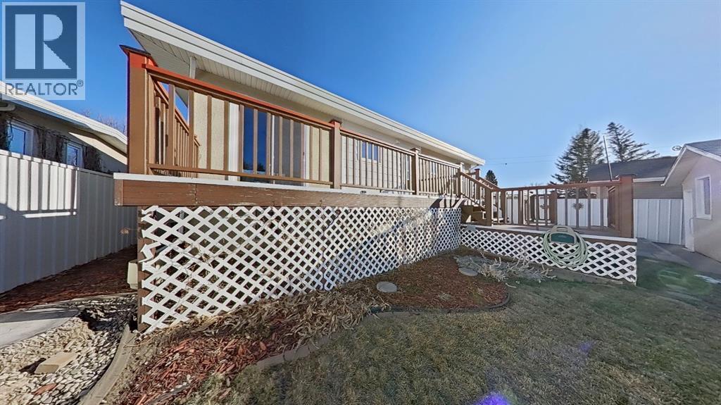 1904 18 Street N, Lethbridge, Alberta  T1H 4H2 - Photo 39 - A2276665