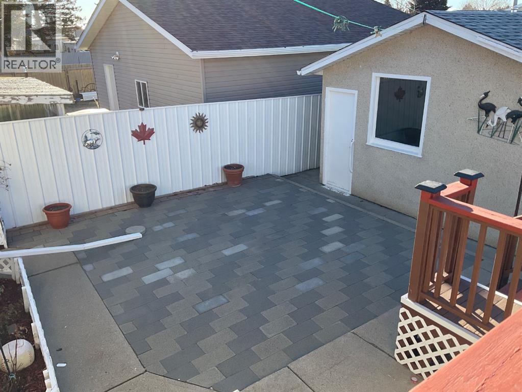 1904 18 Street N, Lethbridge, Alberta  T1H 4H2 - Photo 32 - A2276665