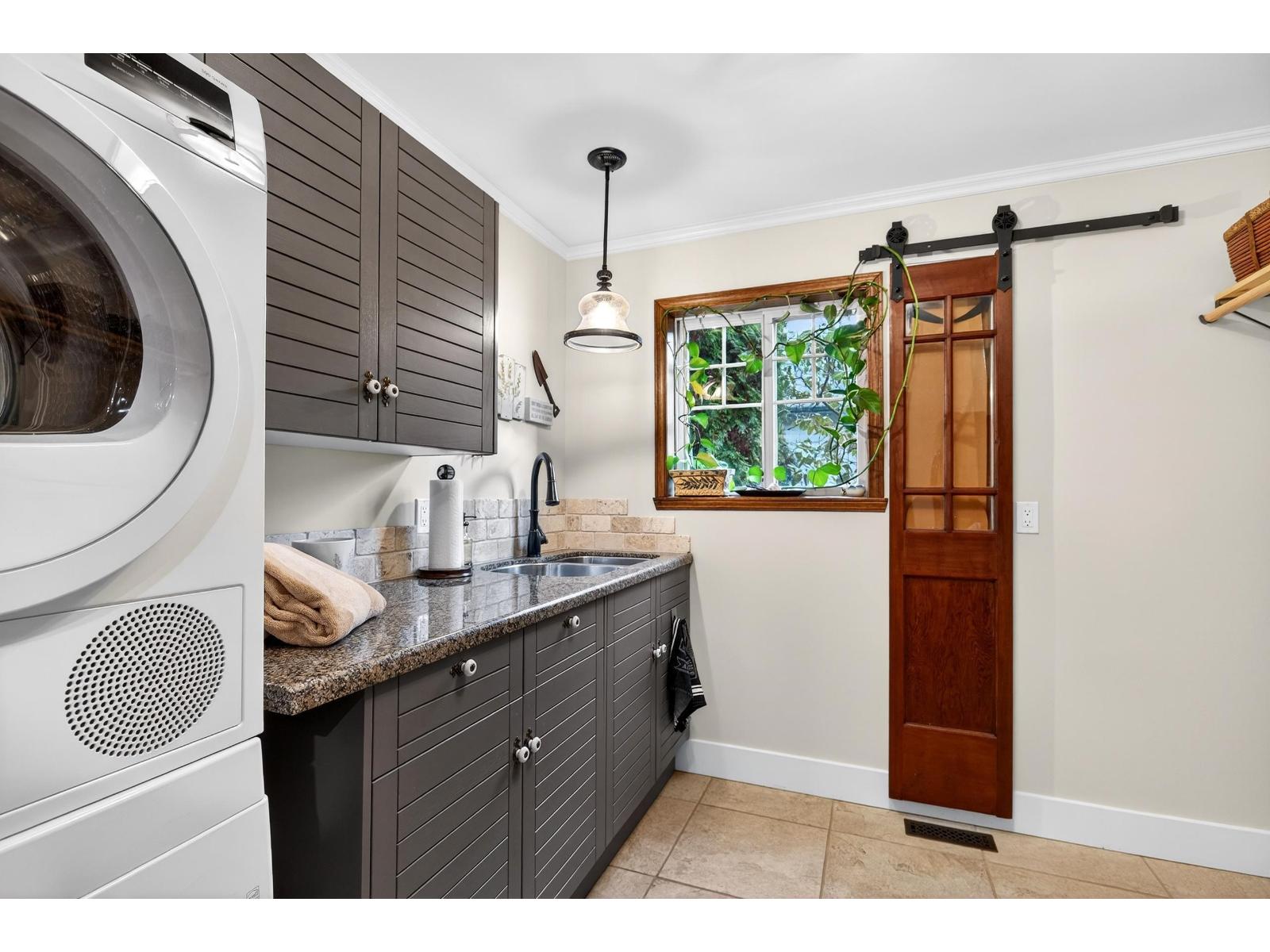 21687 48a Avenue, Langley, British Columbia  V3A 3P7 - Photo 12 - R3093135