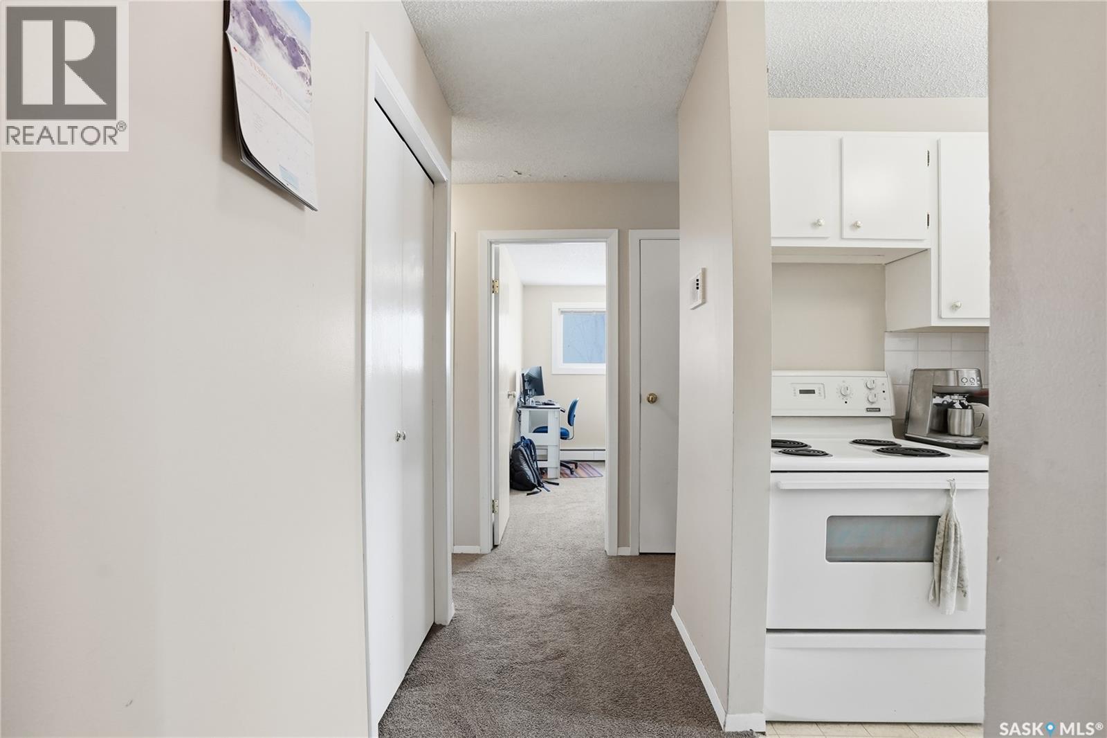 18 719 10th Street E, Saskatoon, Saskatchewan  S7H 0H2 - Photo 2 - SK029235