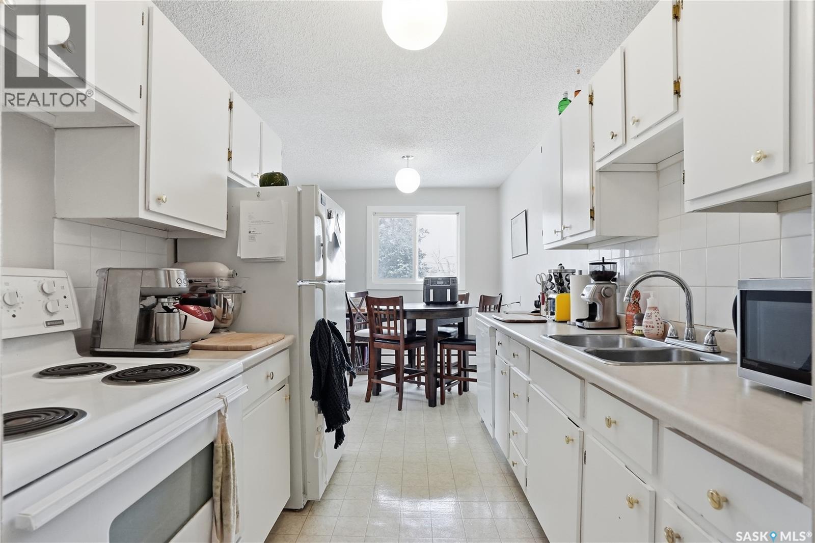 18 719 10th Street E, Saskatoon, Saskatchewan  S7H 0H2 - Photo 4 - SK029235