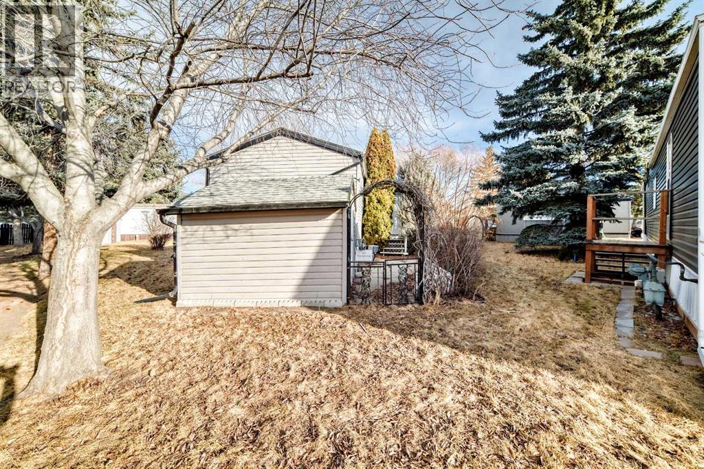 360 Burroughs Circle Ne, Calgary, Alberta  T1Y 6K3 - Photo 30 - A2285775