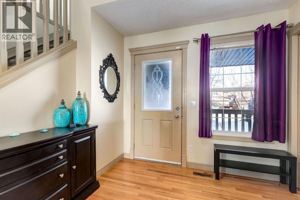 515 Crystal Green Mews, Okotoks, Alberta  T1S 2K6 - Photo 4 - A2287663