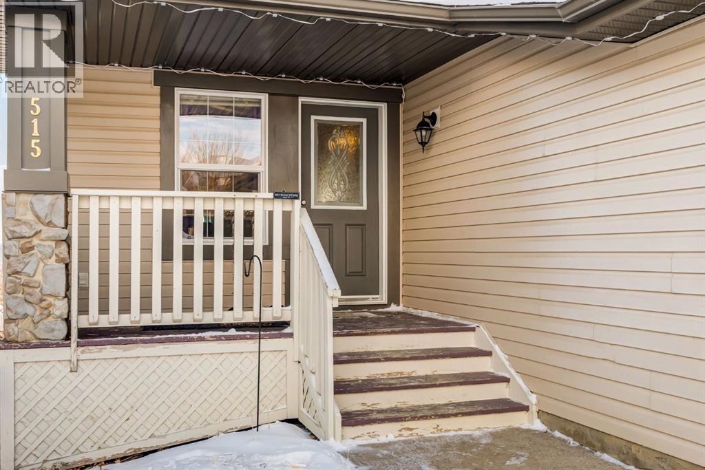 515 Crystal Green Mews, Okotoks, Alberta  T1S 2K6 - Photo 3 - A2287663