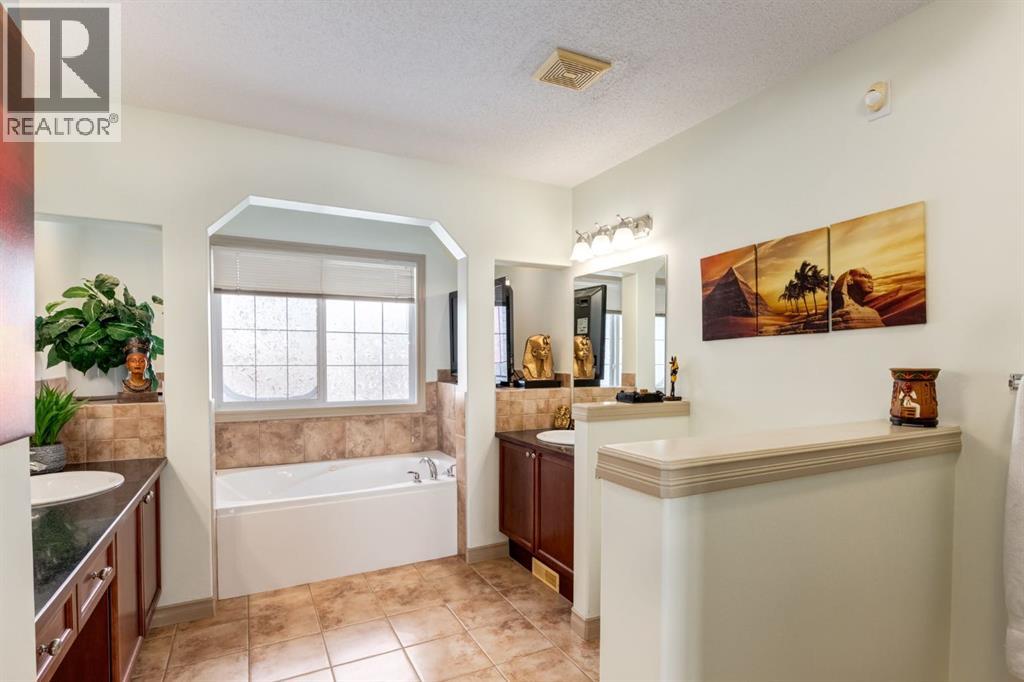 515 Crystal Green Mews, Okotoks, Alberta  T1S 2K6 - Photo 21 - A2287663