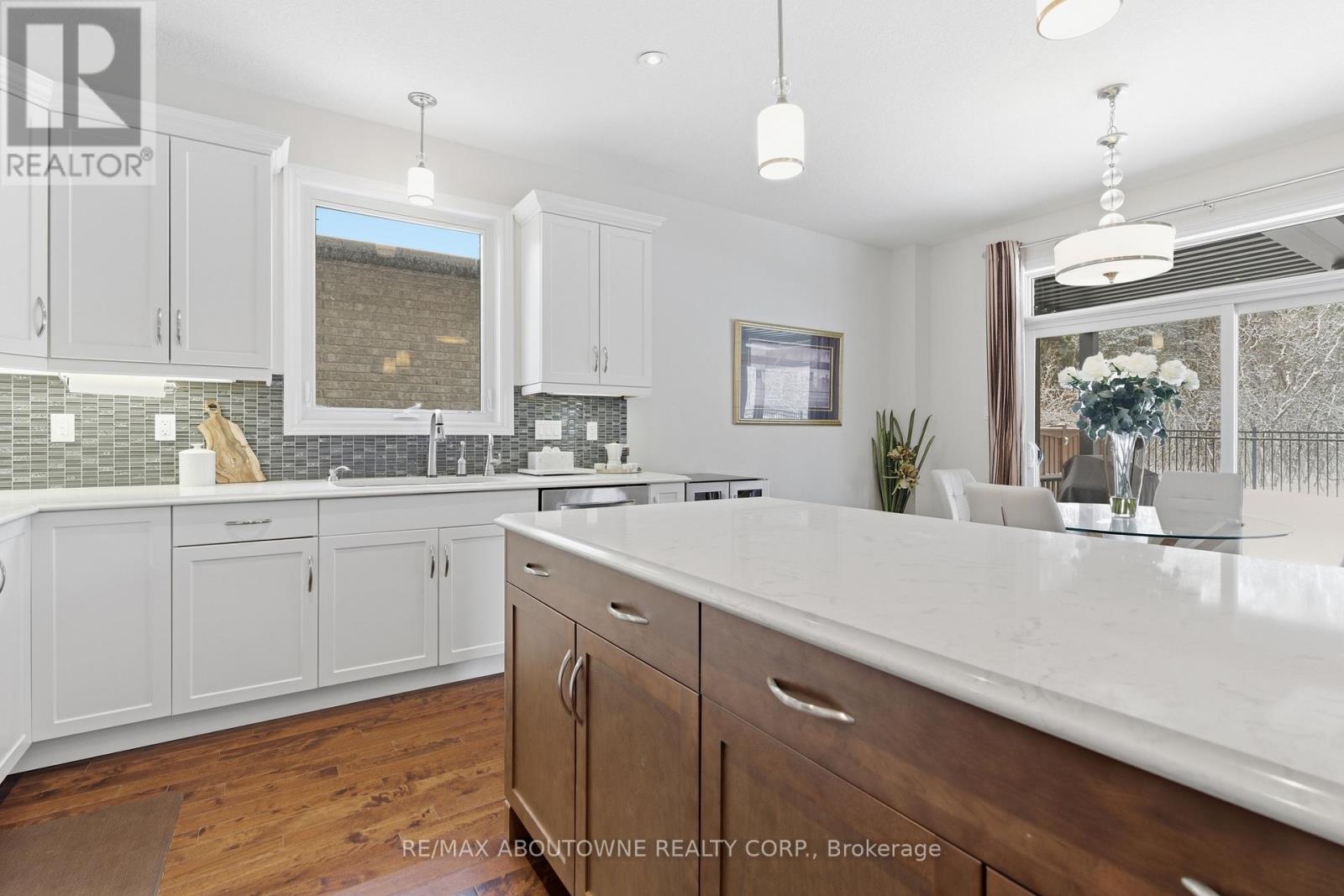 305 Gosling Gardens, Guelph, Ontario  N1L 0M1 - Photo 17 - X12822956