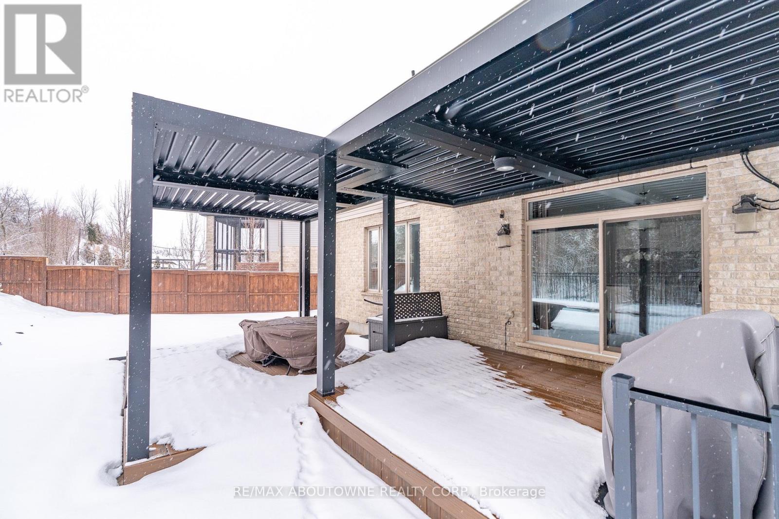 305 Gosling Gardens, Guelph, Ontario  N1L 0M1 - Photo 38 - X12822956