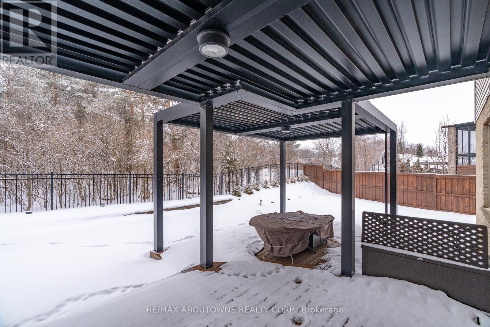 305 Gosling Gardens, Guelph, Ontario  N1L 0M1 - Photo 41 - X12822956