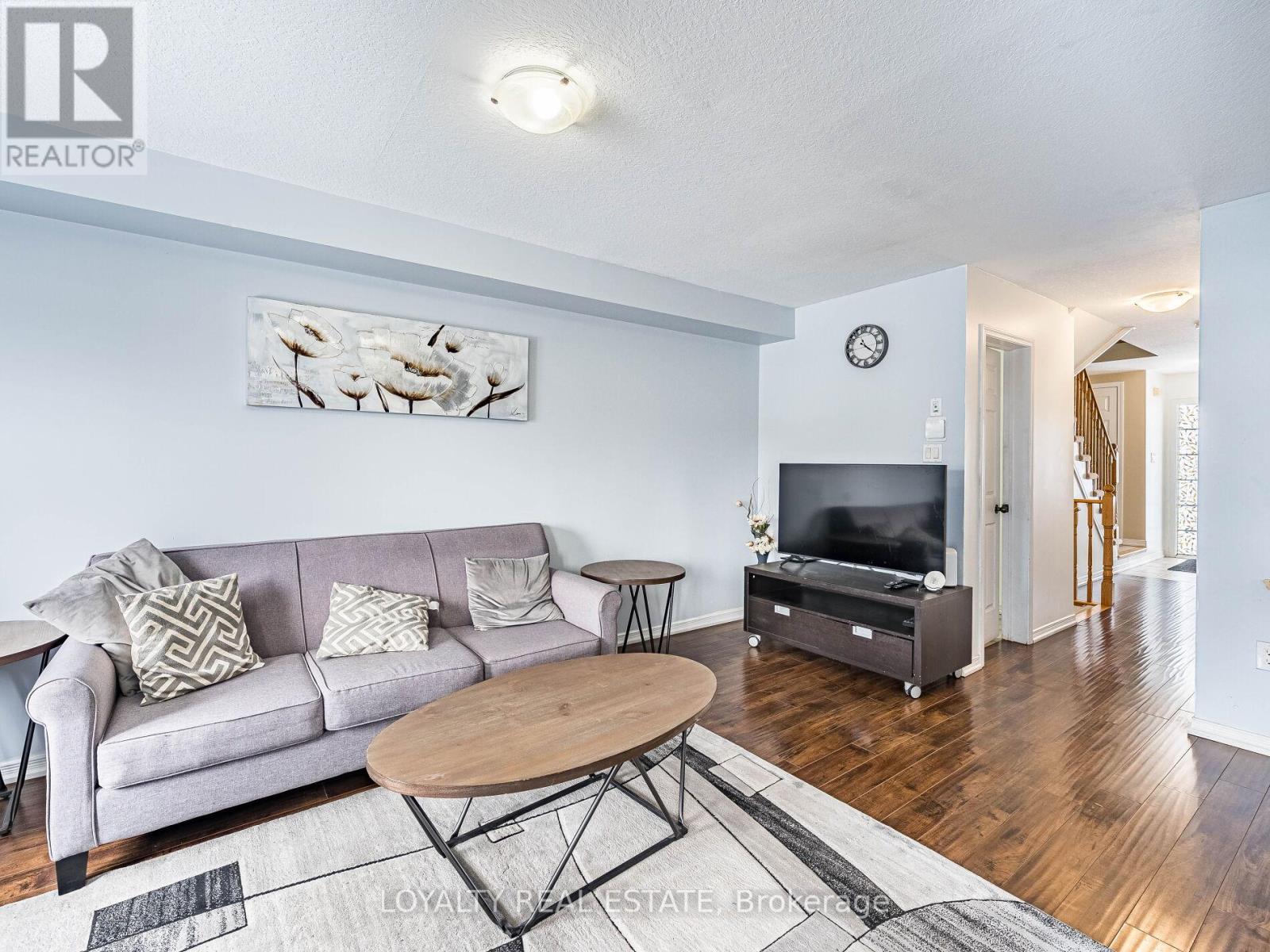 64 English Lane, Brantford, Ontario  N3T 0G9 - Photo 4 - X12822964