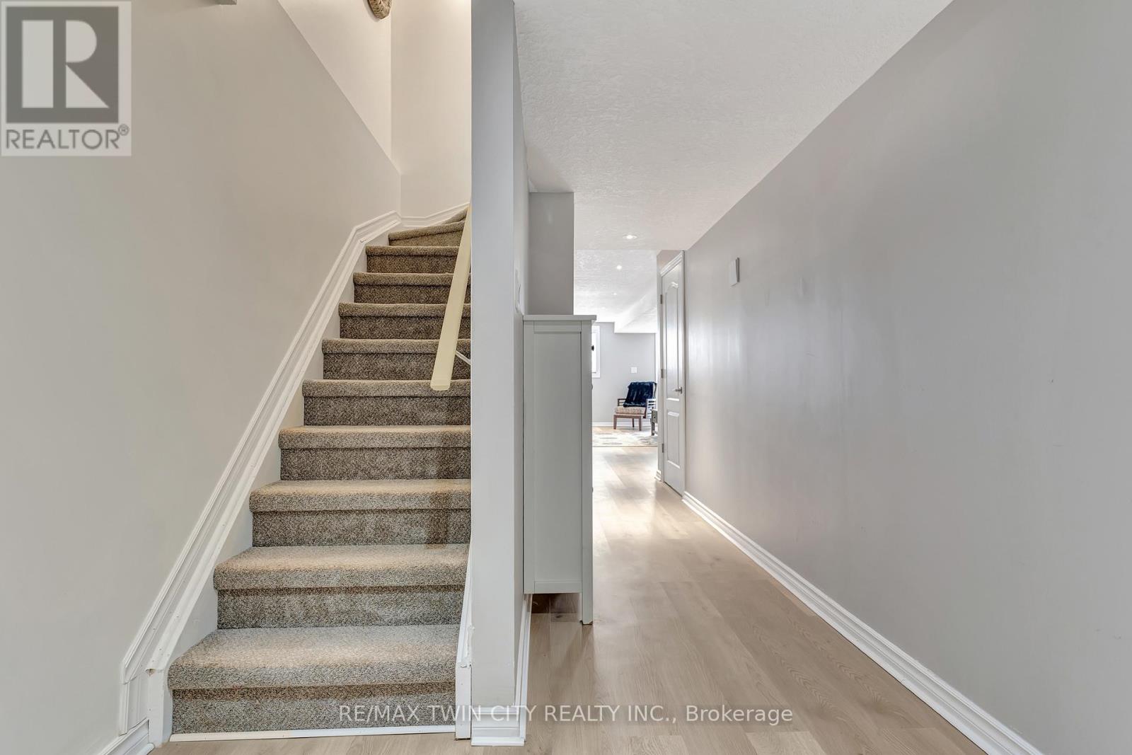 50 Greenwater Drive, Cambridge, Ontario  N2R 0H2 - Photo 27 - X12823008