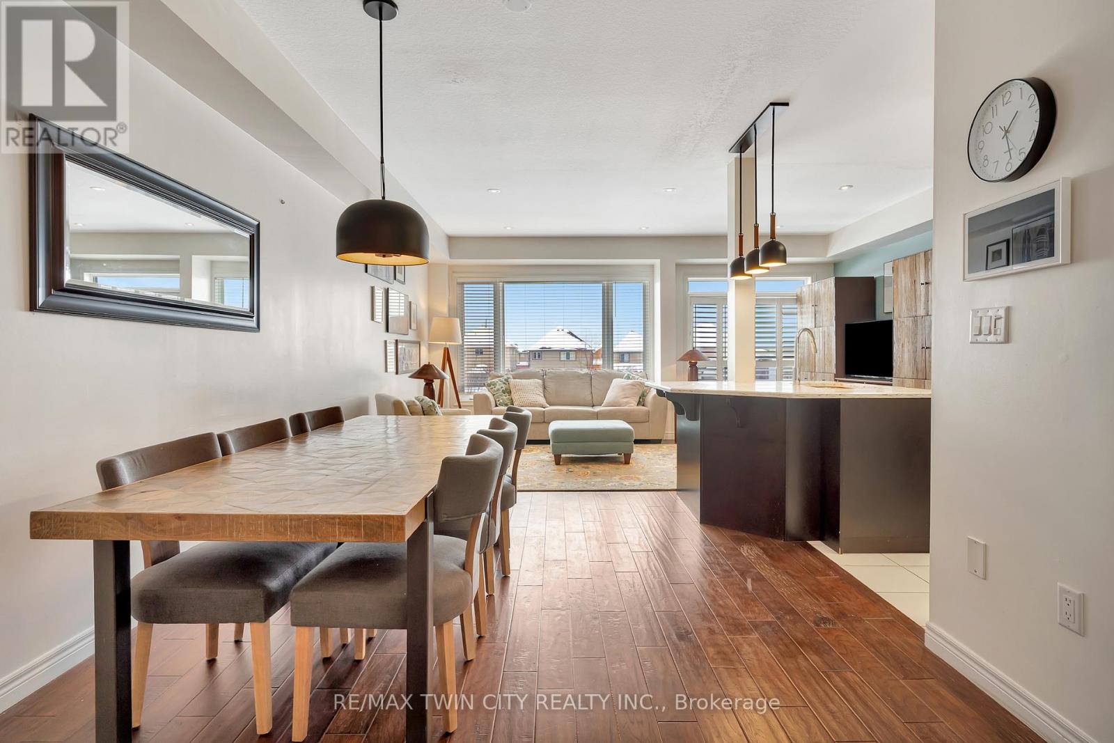 50 Greenwater Drive, Cambridge, Ontario  N2R 0H2 - Photo 4 - X12823008