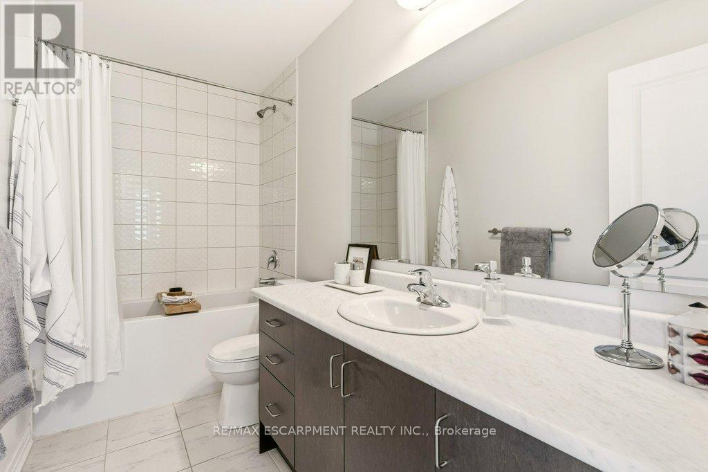 3998 Fracchioni Drive, Lincoln, Ontario  L3J 0R9 - Photo 36 - X12823056