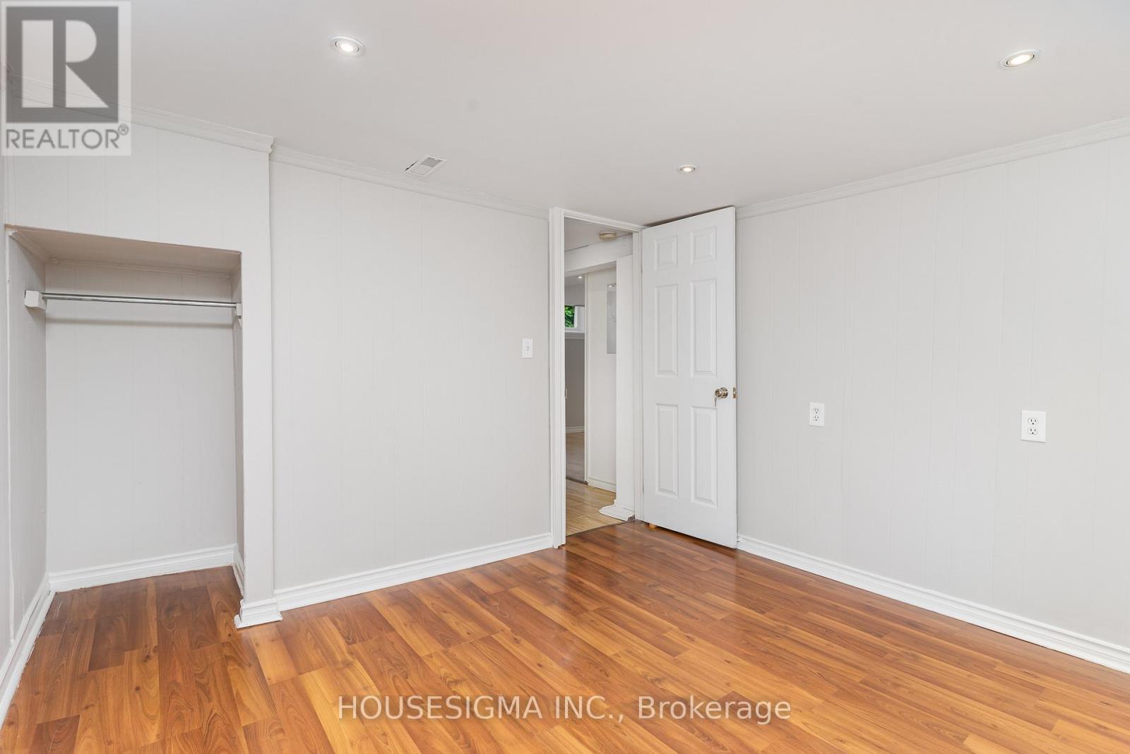 225 Bowman Street, Hamilton, Ontario  L8S 2T9 - Photo 17 - X12823128