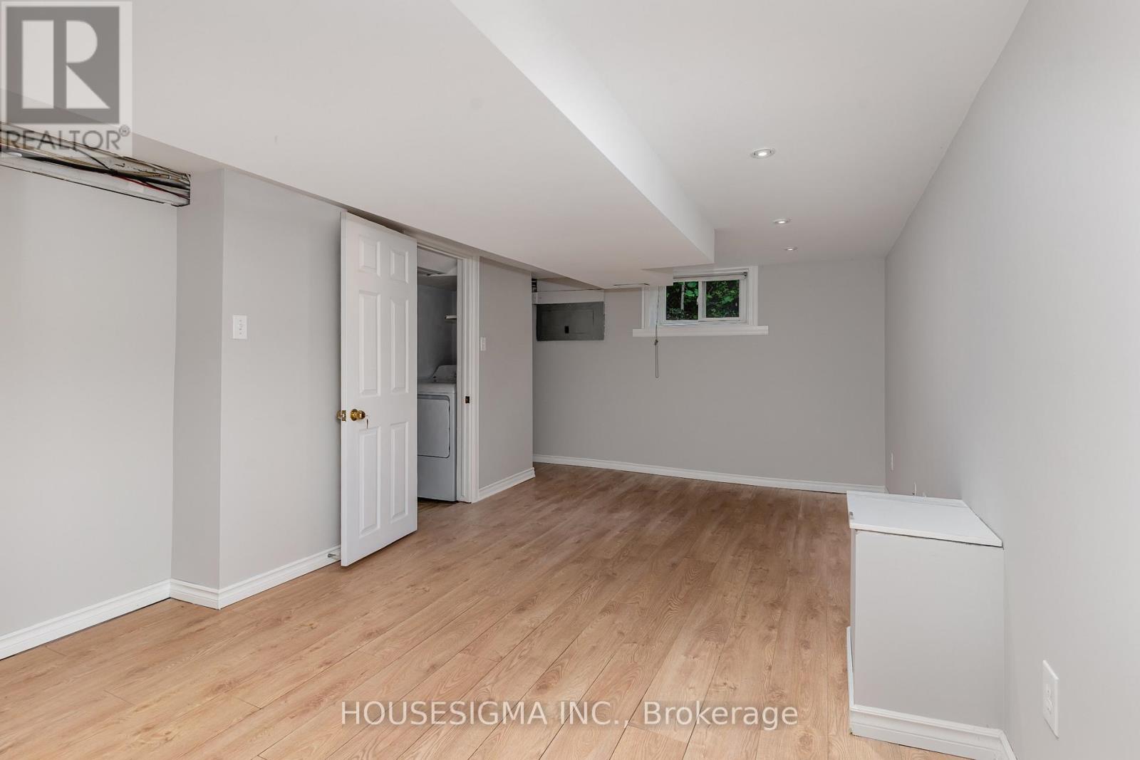 225 Bowman Street, Hamilton, Ontario  L8S 2T9 - Photo 18 - X12823128