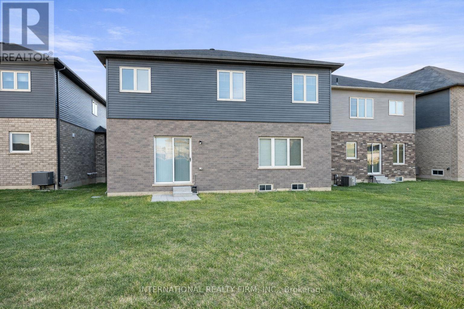 23 Sleeth Street, Brantford, Ontario  N3S 0J7 - Photo 3 - X12823148