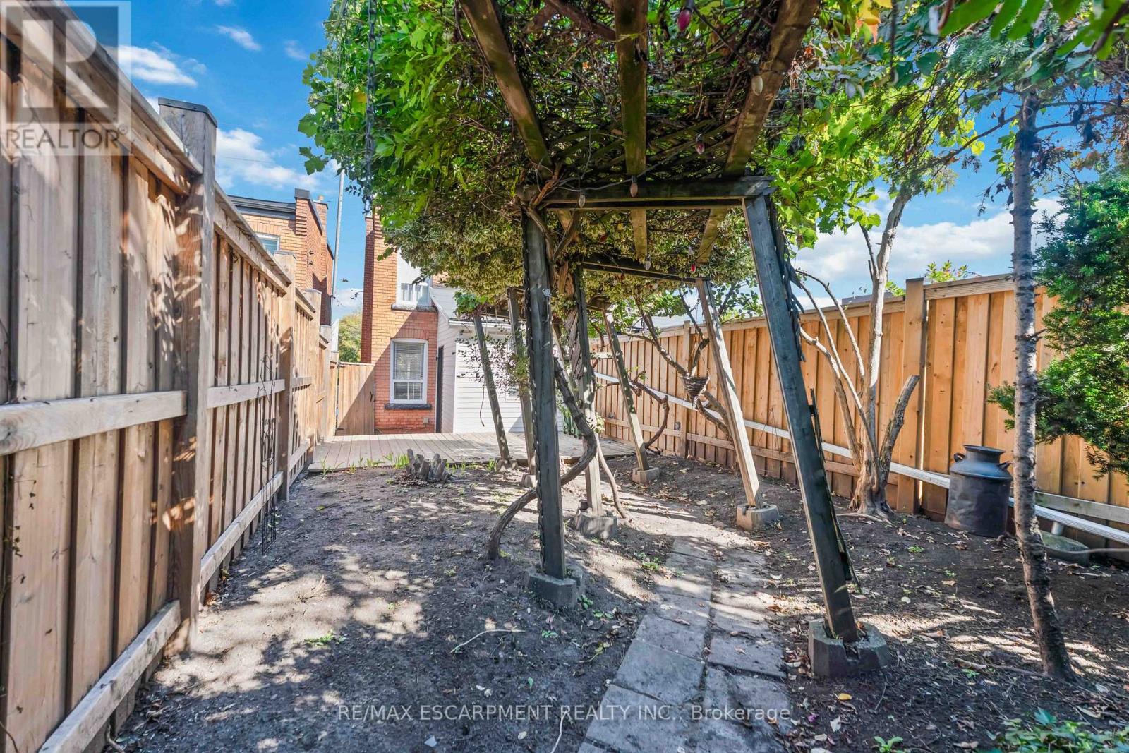 187 Barton Street W, Hamilton, Ontario  L8R 2H3 - Photo 17 - X12823222