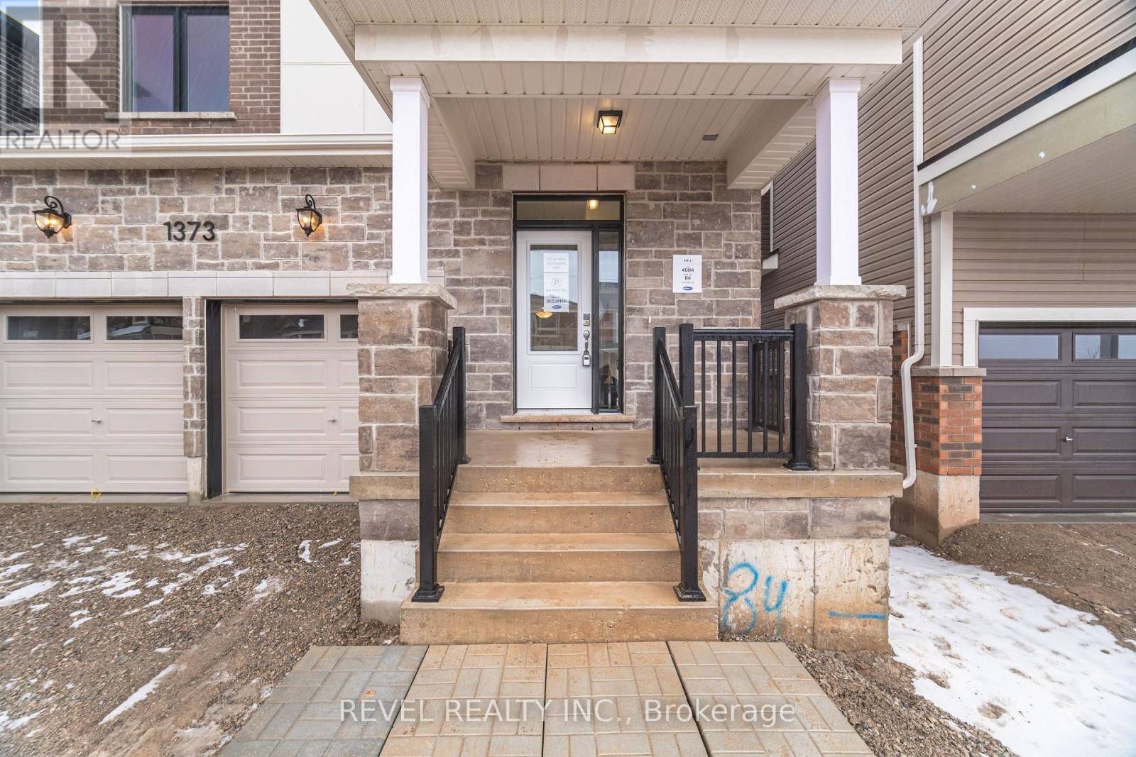 1373 Fourth Line, Milton (Bw Bowes), Ontario  L9E 2J7 - Photo 9 - W12806872