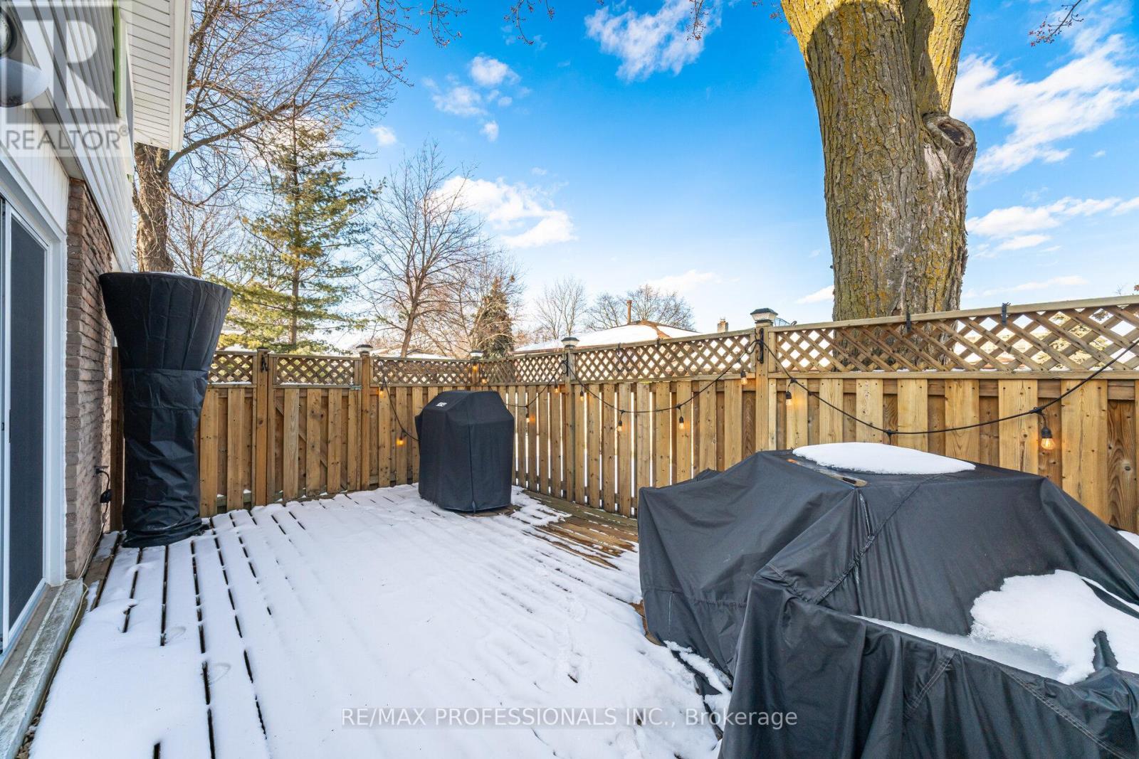 50 Trotters Lane, Brampton, Ontario  L6Y 1B6 - Photo 45 - W12820656