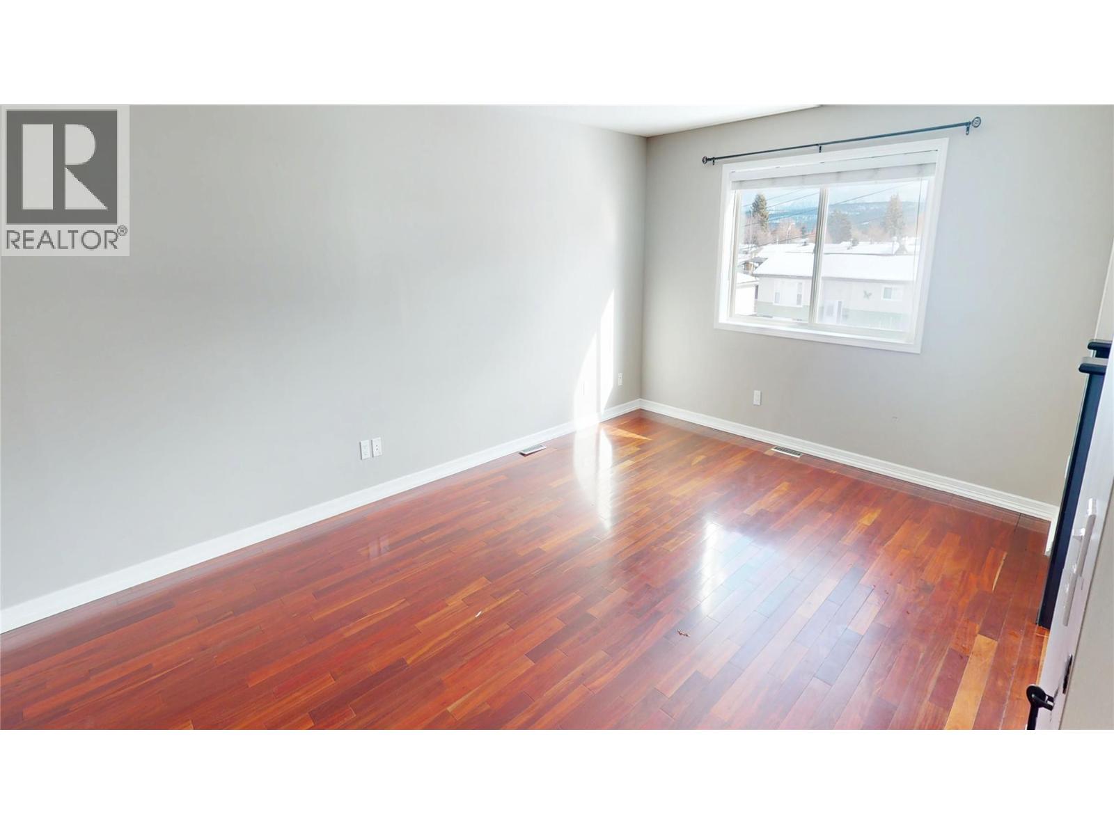 1305 2nd Avenue S Unit# A, Cranbrook, British Columbia  V1C 2B4 - Photo 3 - 10377232