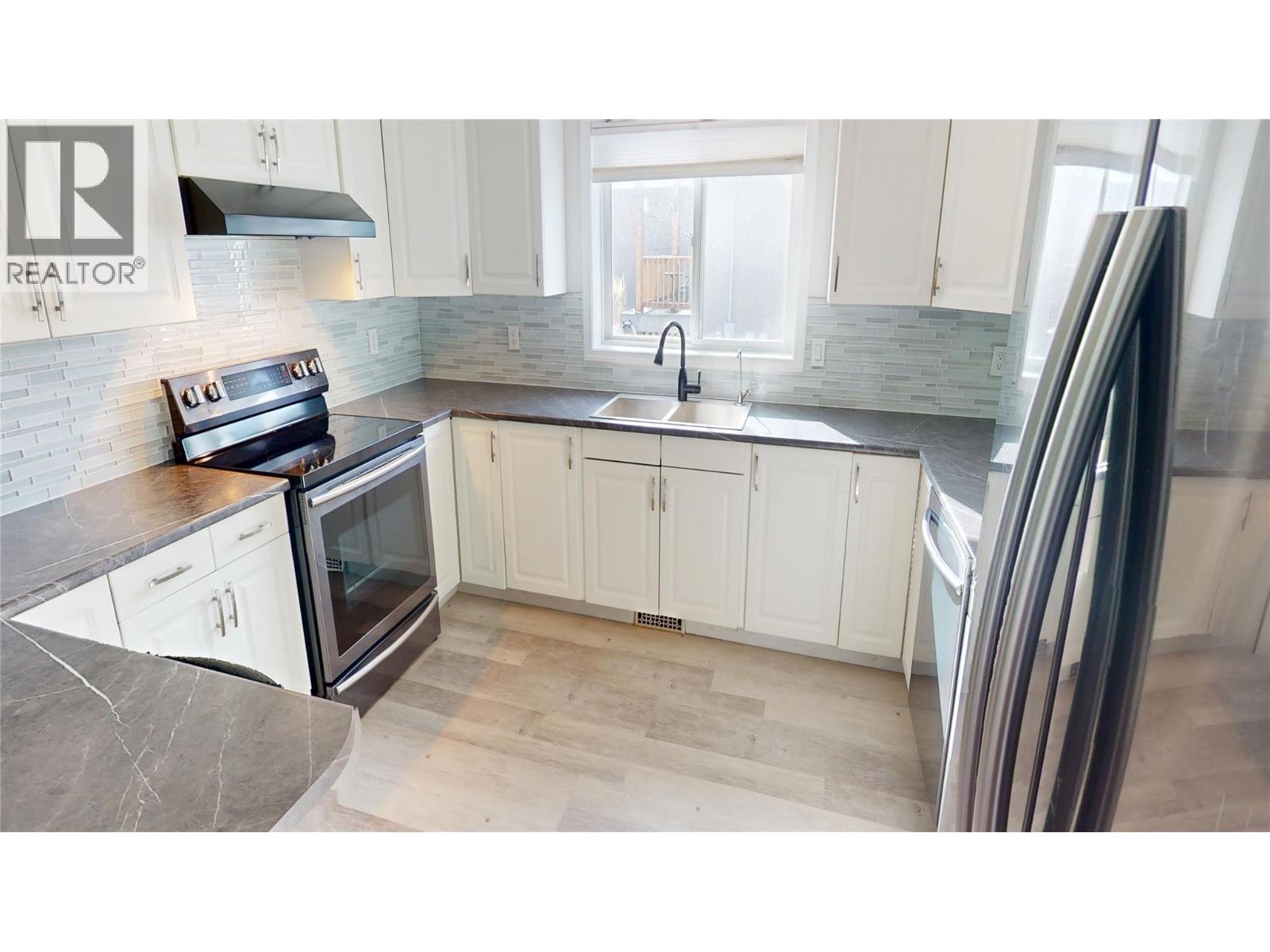 1305 2nd Avenue S Unit# A, Cranbrook, British Columbia  V1C 2B4 - Photo 6 - 10377232