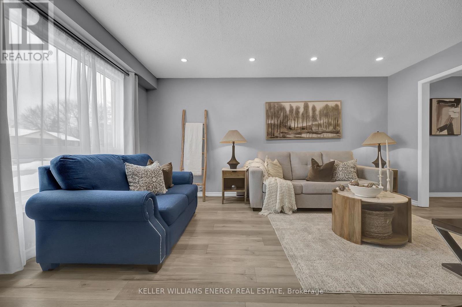 848 Copperfield Drive, Oshawa, Ontario  L1K 1P5 - Photo 2 - E12823376