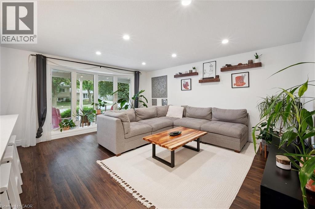 357 Grangewood Drive, Waterloo, Ontario  N2K 2E4 - Photo 6 - 40795758