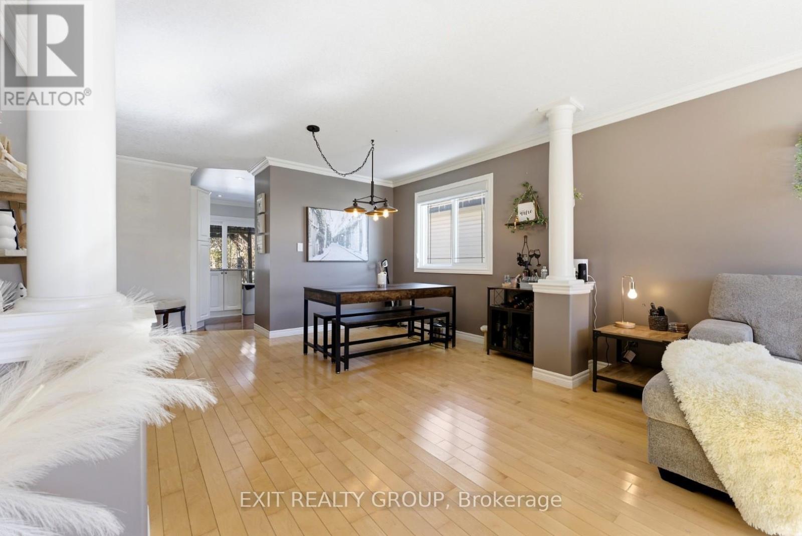 67 Bogart Crescent, Belleville, Ontario  K8P 5E8 - Photo 3 - X12823250