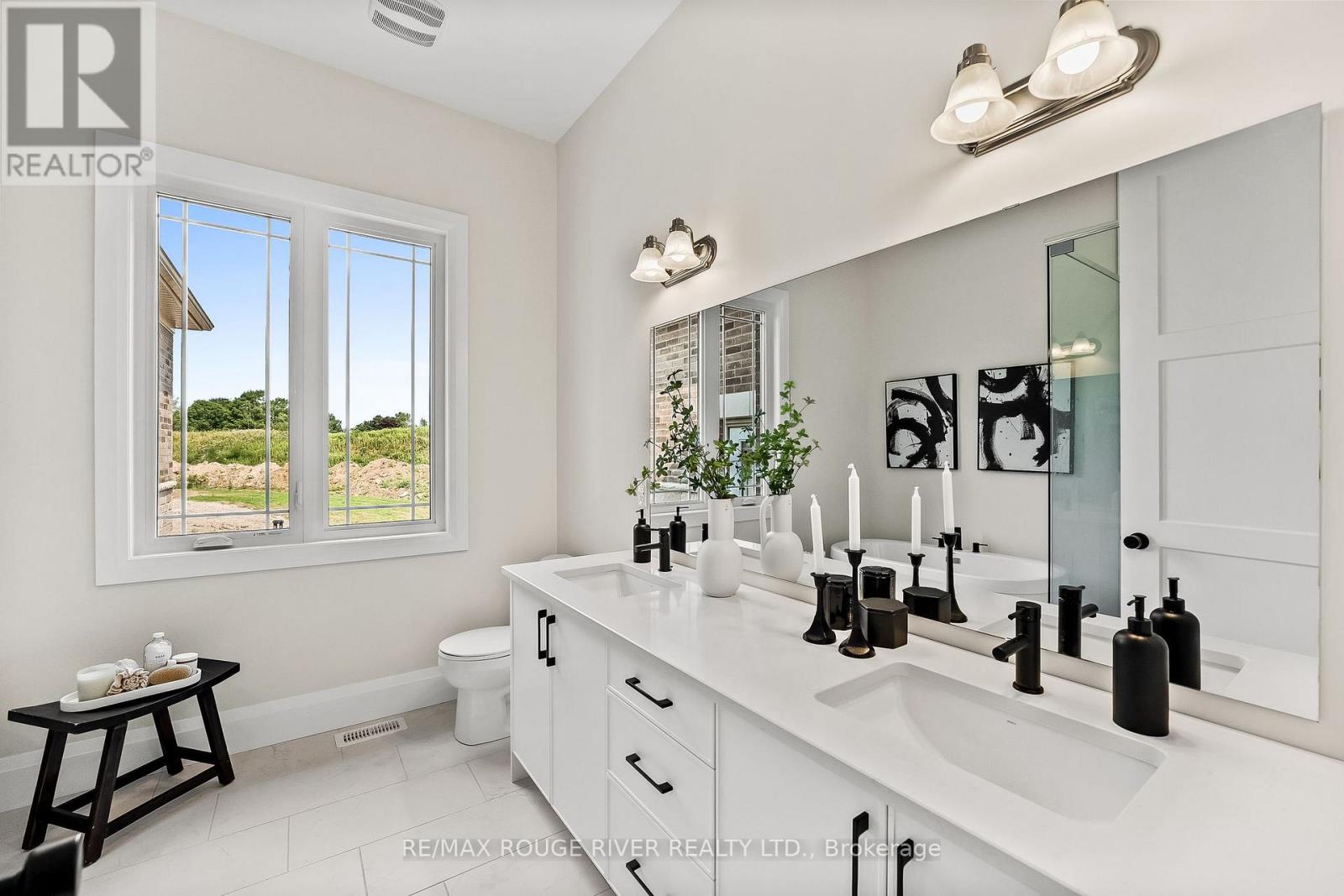 8 Cameron Court, Cavan Monaghan (Cavan Twp), Ontario  L0A 1C0 - Photo 17 - X12823278