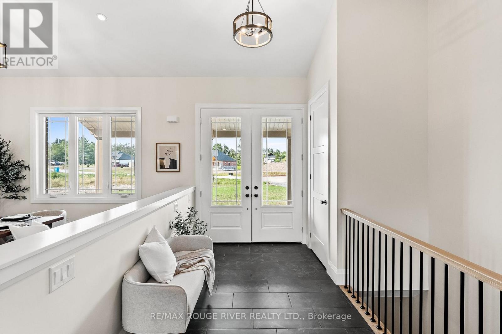 8 Cameron Court, Cavan Monaghan (Cavan Twp), Ontario  L0A 1C0 - Photo 2 - X12823278