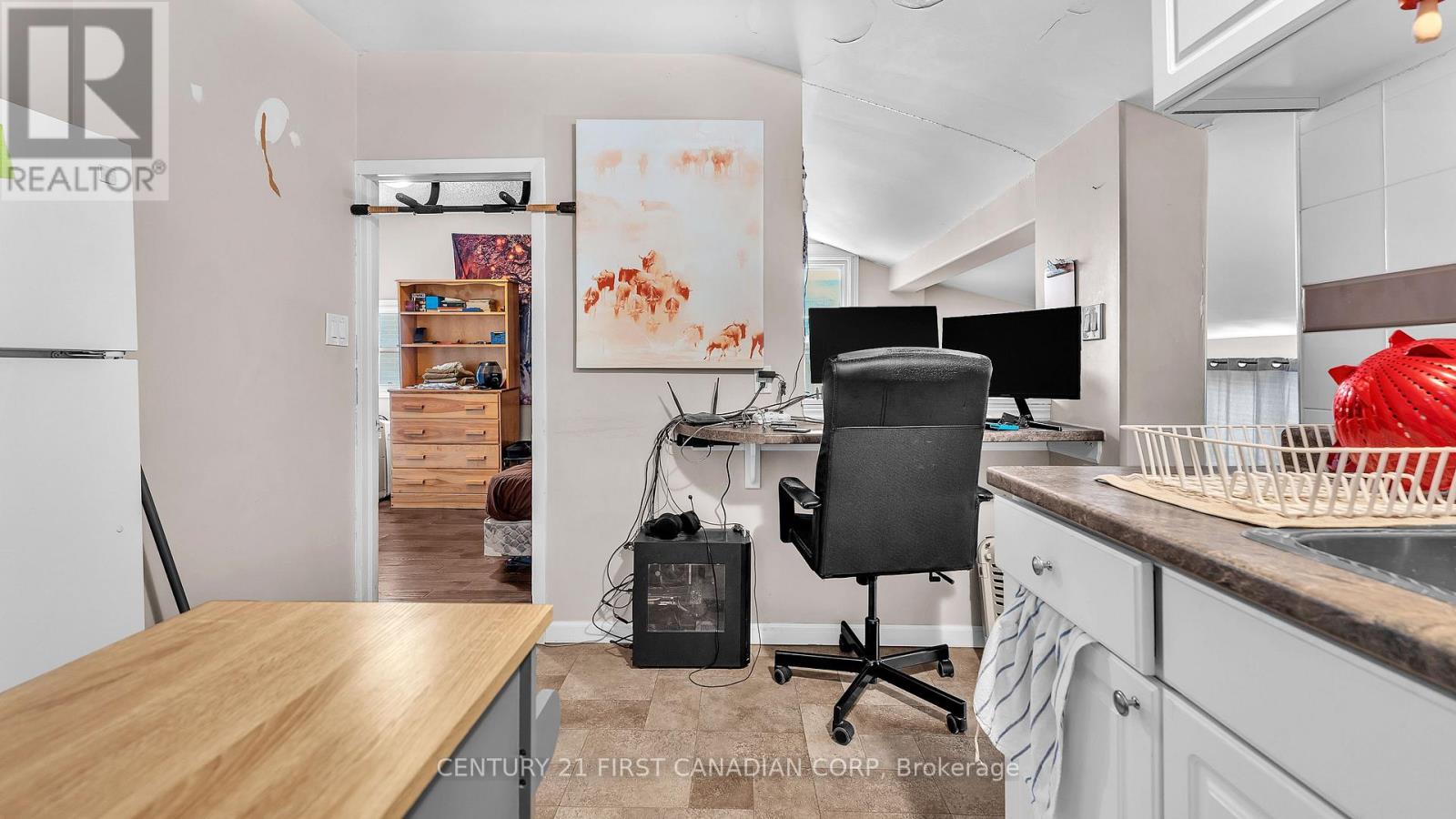 118 Wharncliffe Road S, London South, Ontario  N6J 2K3 - Photo 16 - X12823254