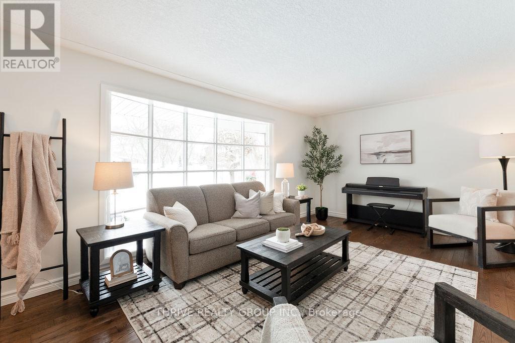 47 Compton Crescent, London South, Ontario  N6C 4E9 - Photo 6 - X12823330