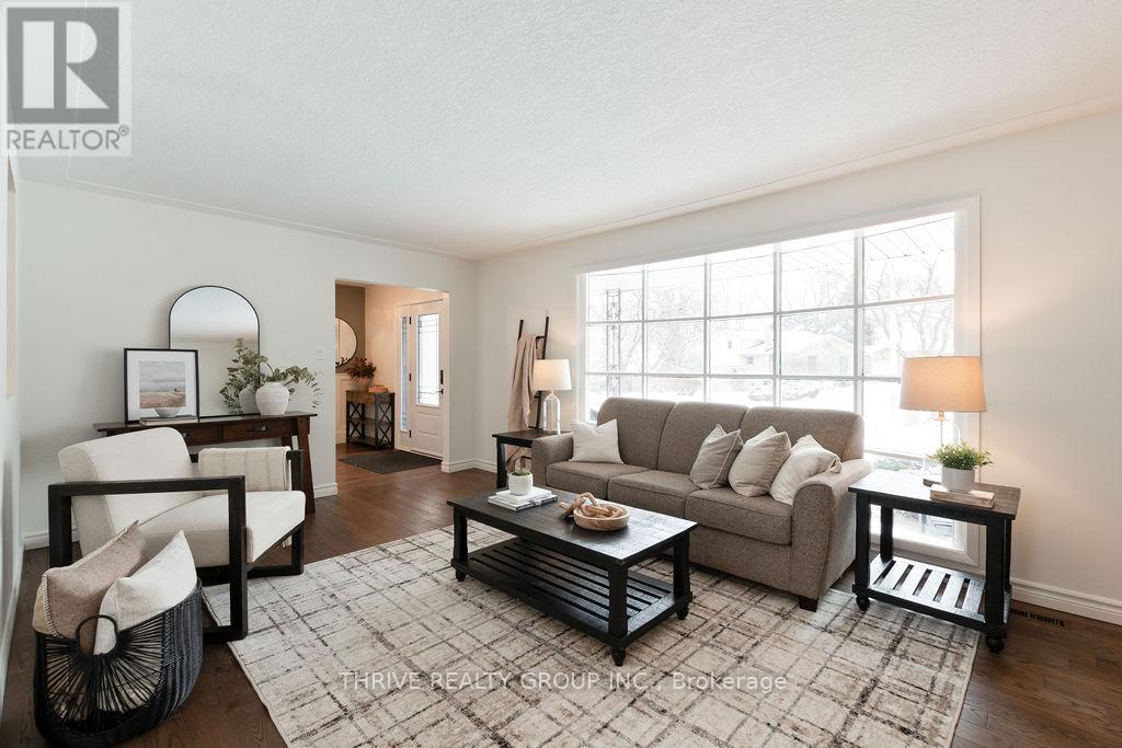 47 Compton Crescent, London South, Ontario  N6C 4E9 - Photo 7 - X12823330